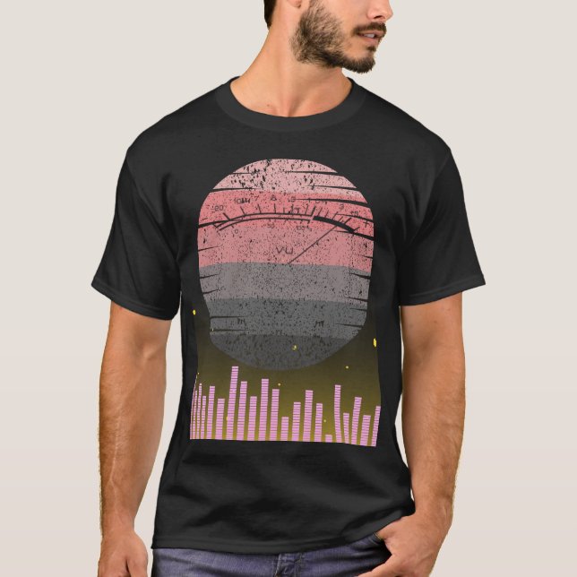 Retro VU Meter Hi-Fi Stereo Music Älskare Design T Shirt (Framsida)