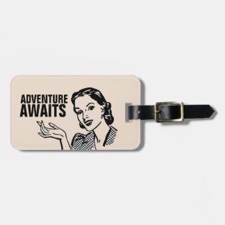 RETRO WOMAN LUGGAGE TAG BAGAGEBRICKA