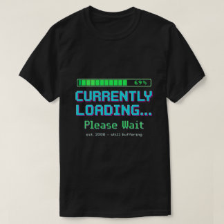 Retro Y2K-laddningsskärm Rolig T-shirt | Gen Z-hum