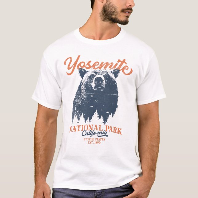 Retro Yosemite National Park California Black Bear T Shirt (Framsida)