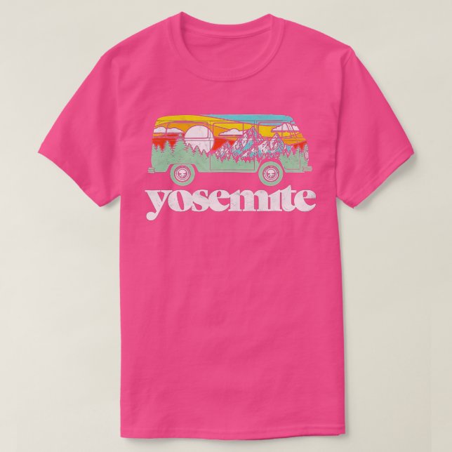 Retro Yosemite nationalpark Hippie Van & Mountain T Shirt (Design framsida)