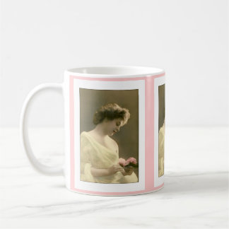 Retrospektiv romantisk viktoriansk kvinna kaffemugg