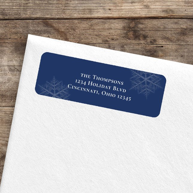 Returadress av nymning av snurrande etikett (Navy blue and silver snowflake holiday return address label.)