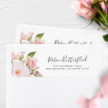 Returadress av Rosa och  Blommigt Returadress Etikett<br><div class="desc">Lägg till ytterligare information till dina inbjudningar med vår koordinerande returadressetikett. Utomordentlig vattenfärgad blommigt bouquet i en vacker blandning av rosa, och ro guld. Använda av modernt skript och blocktypografi. Några uppgifter om blommigten i ro guld faux foil. Om du vill ändra teckensnittet stil, storlek, färg och position väljer du...</div>