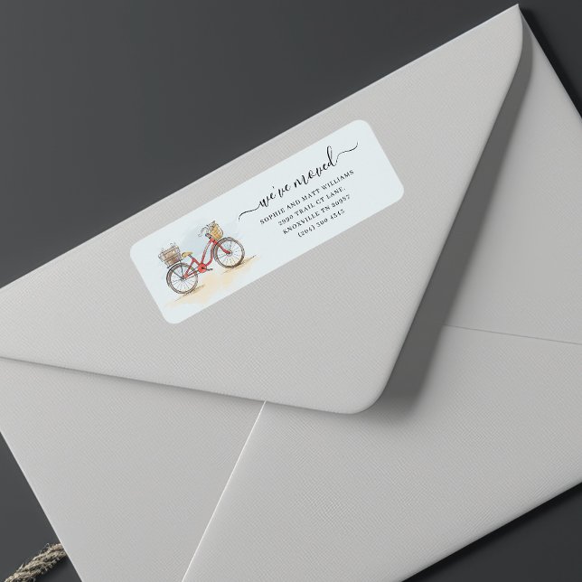 Returadress för Flytta av budgeterad Vi har flytta Etikett (We have moved change of address biker moving announcement)