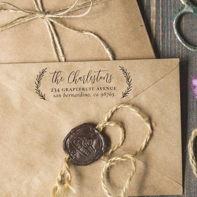 Returadress för handritad Löv Calligraphy Family Stämpel (Stamp Mockup)
