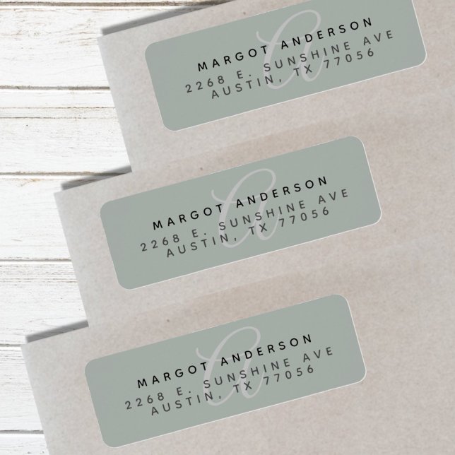 Returadress för Snyggt av Chic i mongoram  Sage Etikett (Skapare uppladdad)