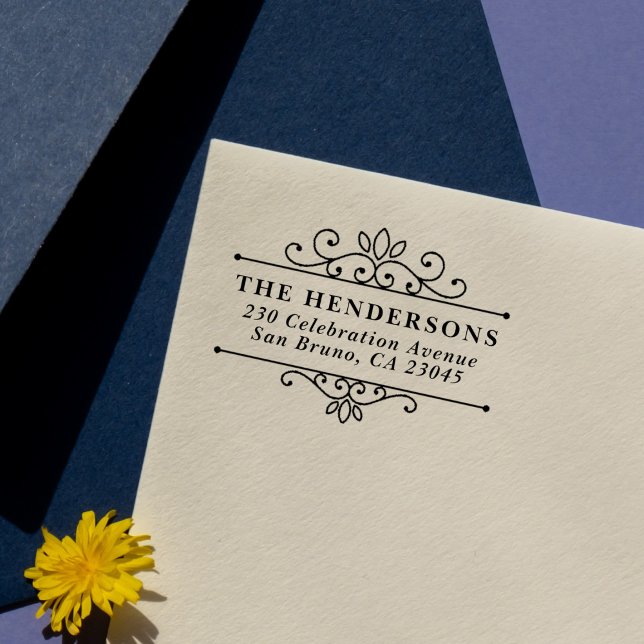 Returadressen Ornate Flourish Ram Family Namn Stämpel (Skapare uppladdad)