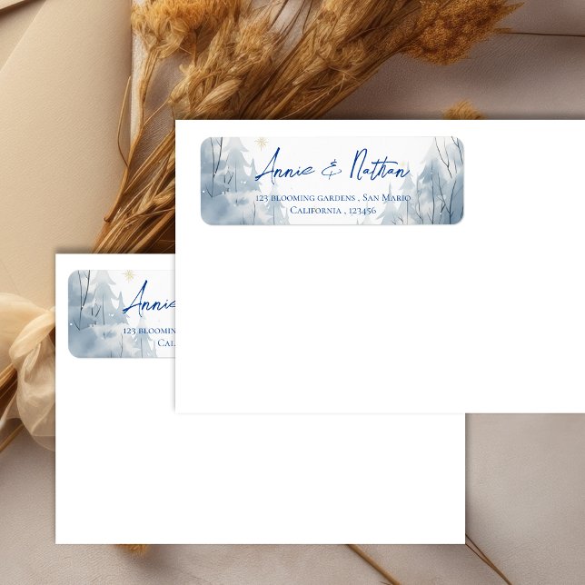 Returadressen Snöliggande vinter-bröllop Returadress Etikett (Snowy Landscape Winter Wedding Return Address Label)