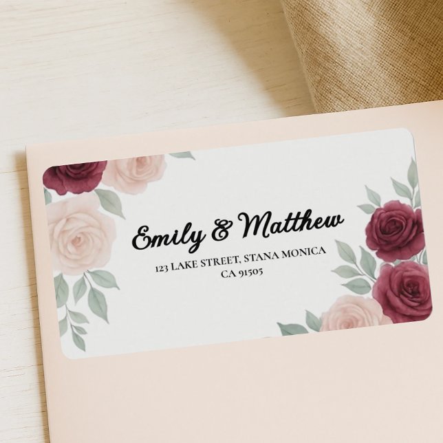 Returetiketter i Watercolor Burgundy Ro Adressetikett (Skapare uppladdad)