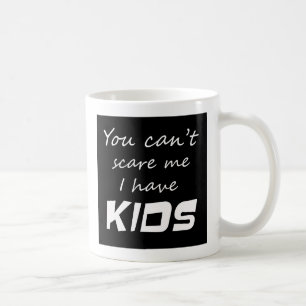 Returnerar den roliga kaffe koppar för roligt