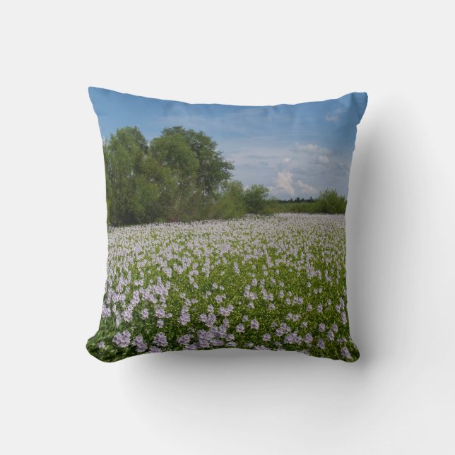 Reversible Flowers on a Pond Blommigt Pillow Kudde (Framsida)
