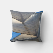 Reversible Frakt Sails on a Pillow