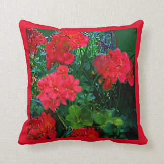 REVERSIBLE RED GERANIUMS GRÖNT GARDEN ART  KUDDE