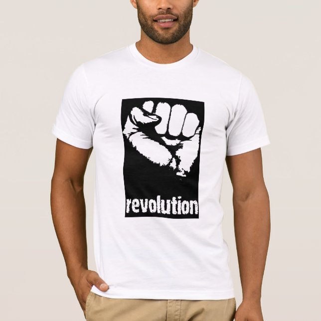 Revoltuion näve t shirt (Framsida)