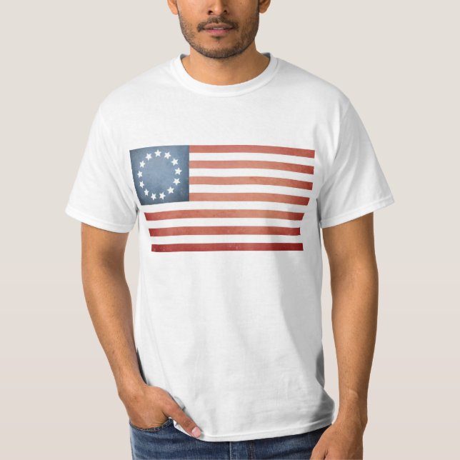 Revolutionära Krig Betsy Ross Faded U.S. Flagga T Shirt (Framsida)
