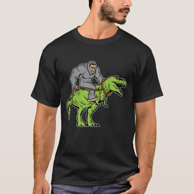 Rex för Bigfoot Sasquatch ridningDinosaur T T Shirt (Framsida)