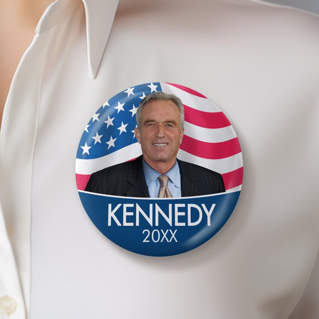 RFK JR - Robert Kennedy Photo med Flagga 2024 Knapp (Kennedy Campaign Button - Great Rally button for the Next Election)