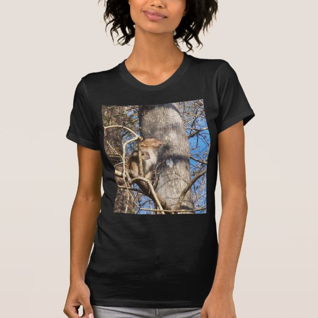rhesus macaque apa tittar upp t shirt (Framsida)