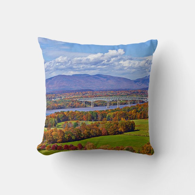 Rhinecliff Bridge i fallet Kudde (Framsida)