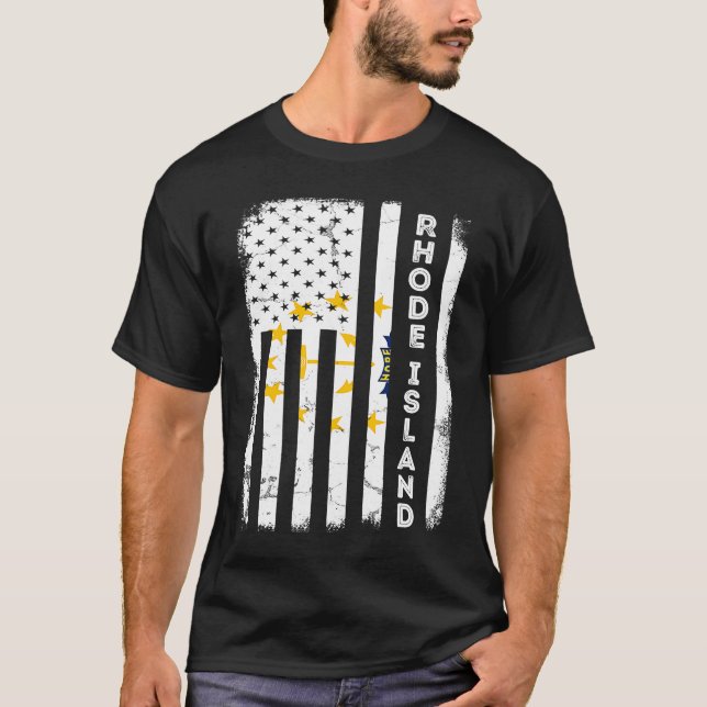 Rhode Island American Flag Home State of Rhode Isl T Shirt (Framsida)