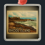 Rhode island Ornament Vintage resor<br><div class="desc">En coola vintage Rhode island är ett ornament som har en kustscen med Atlanten och den kubikliga kusten Rhode island. Tack vare Barbara Ecksteins foto som bas: http://bit.ly/1tRrSS6</div>