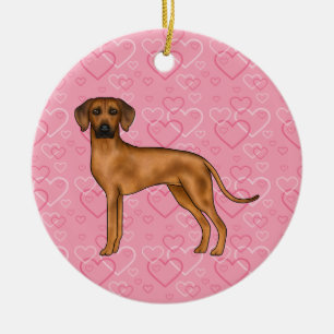 Rhodesian Ridgeback Hund på Rosa Hjärtar med Namn Julgransprydnad Keramik