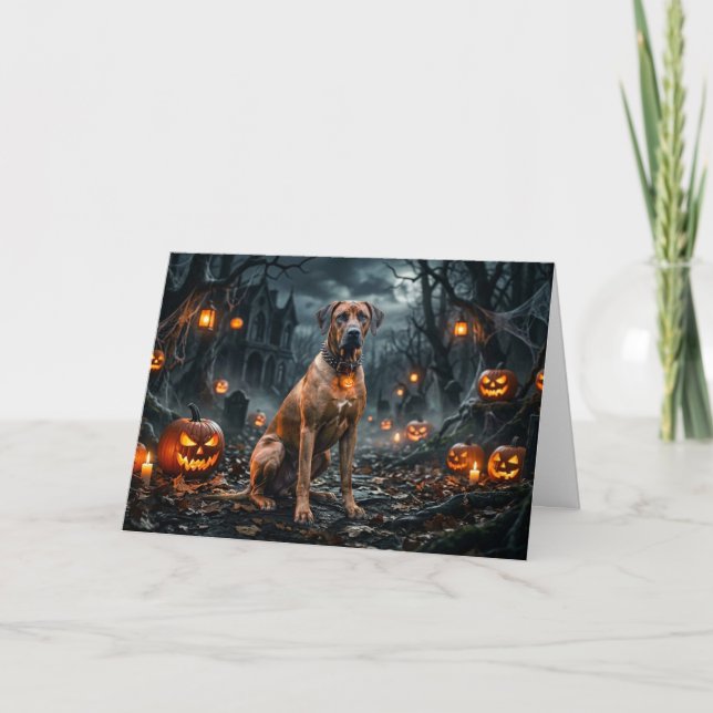 Rhodesian Ridgeback i det spökiga lund-kort Kort (Framsida)