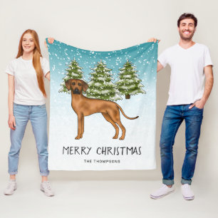 Rhodesian Ridgeback med text snöig vinter skog Fleecefilt