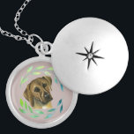 Rhodesian Ridgeback med Watercolor för andedräkt Silverpläterat Halsband<br><div class="desc">Det här är en vattenfärgsmålning av en Rhodesian Ridgeback-hund. Hon har en grönt utandning runt ansikte.</div>