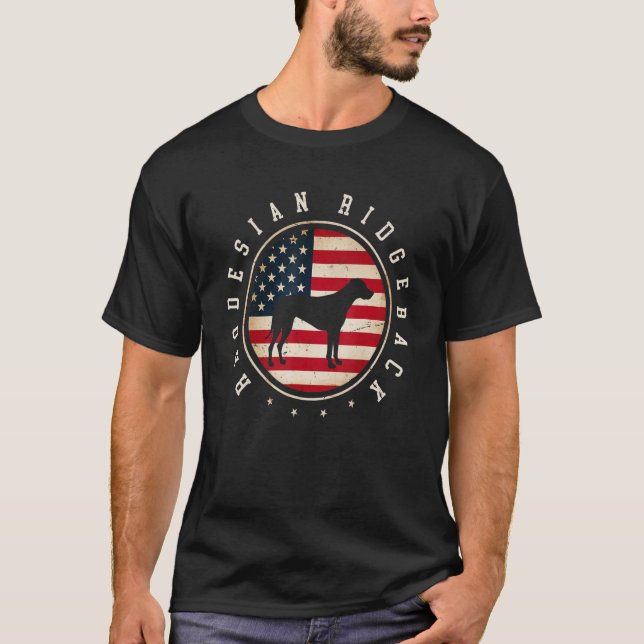 Rhodesian Ridgeback USA flagga 4 juli Hund Pappa T Shirt (Framsida)