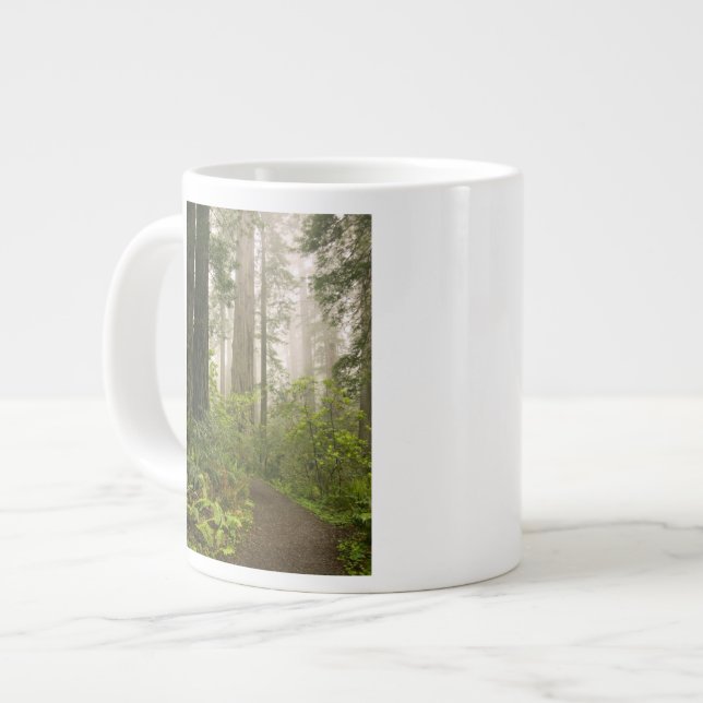 Rhododendron blommar bland kustredwood / jumbo mugg (Framsida vänster)
