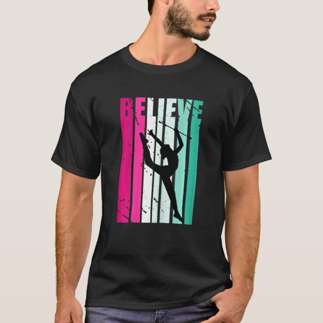 Rhythmic Gymnastics Pink Green Motivational Believ T Shirt (Framsida)