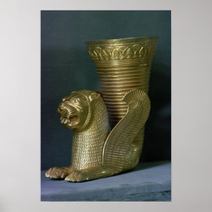 Rhyton i forma av ett placerat lejon-monster poster