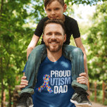 Ribbon för skönhet i Pappa-blått T Shirt<br><div class="desc">stolt far till ett autistiskt barn. Underbar autism pappa t-shirt-gåva till en pappa som kärlek sin autistiska son eller dotter. A i Autism är det stora bandet för att öka medvetenheten om autism. Bära på en insamlingspromenad.</div>