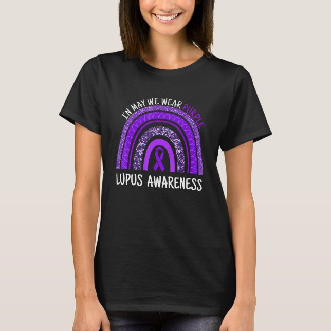 Ribbon Rainbow i maj Bära Lila Lupus Awarene T Shirt (Framsida)