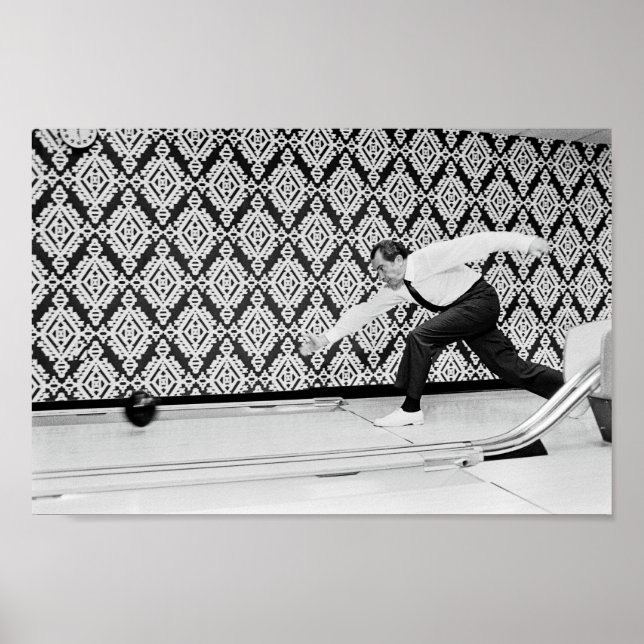 Richard Nixon Bowling - 1971 Poster (Framsidan)