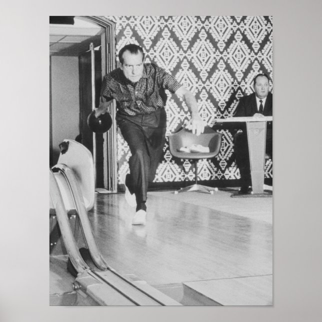 Richard Nixon Bowling i Vita huset Poster (Framsidan)
