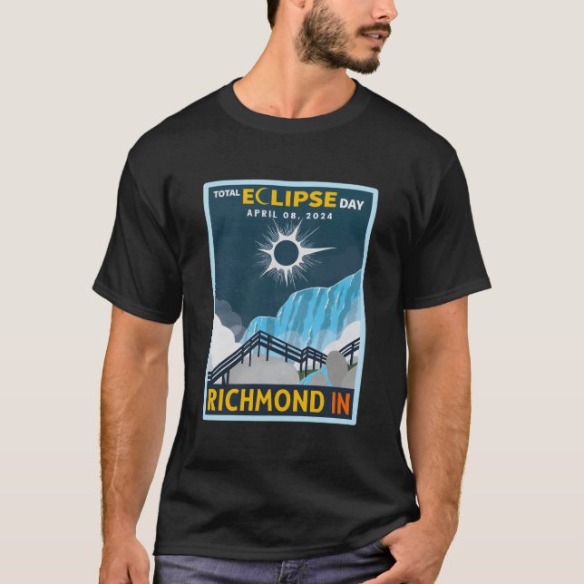 Richmond Indiana in Total Solar Eclipse 2024 T Shirt (Framsida)