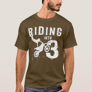Rida in i 3 år gammal 3:e födelsedagspojken Dirt T Shirt