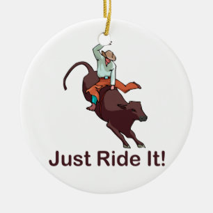 Rida precis det cowboyen och tjuren julgransprydnad keramik