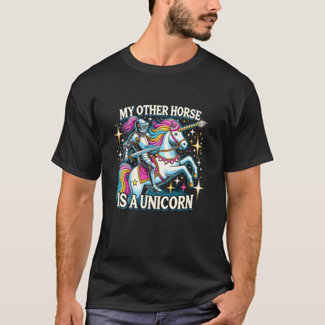 Riddande riddare medeltida renässansrustning häst t shirt (Framsida)