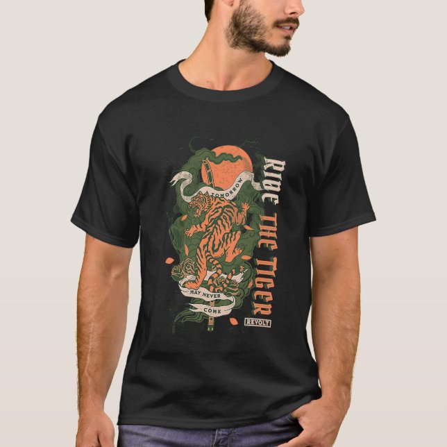 Ride Tiger Jullius Evola-revolten mot Mo T Shirt (Framsida)