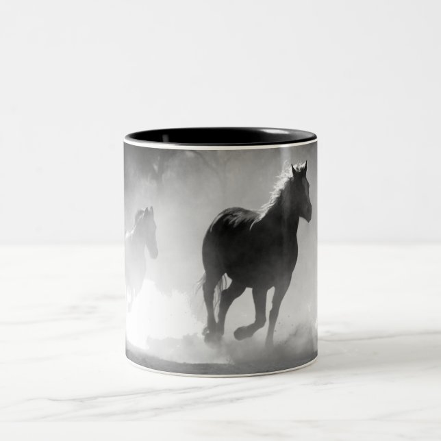 RIDERHORSER SOM KÖRS Två-Tonad MUGG (Center)