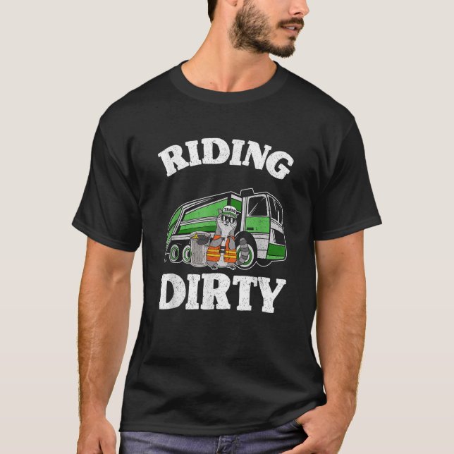 Riding Dirty Sopor Lastbil Sopor can Raccoon T Shirt (Framsida)
