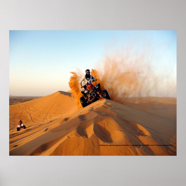 Riding genom Dubai-öknen Poster (Framsidan)