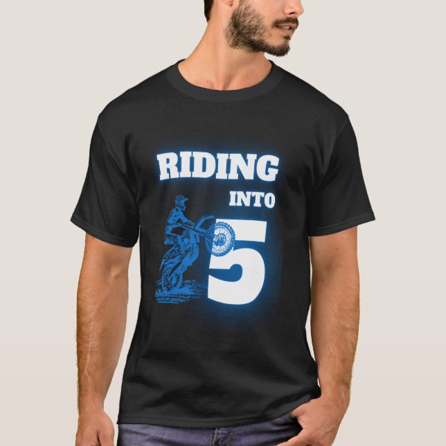 Riding Into 5 Year Old 5th Dirt Bike Birthday Part T Shirt (Framsida)