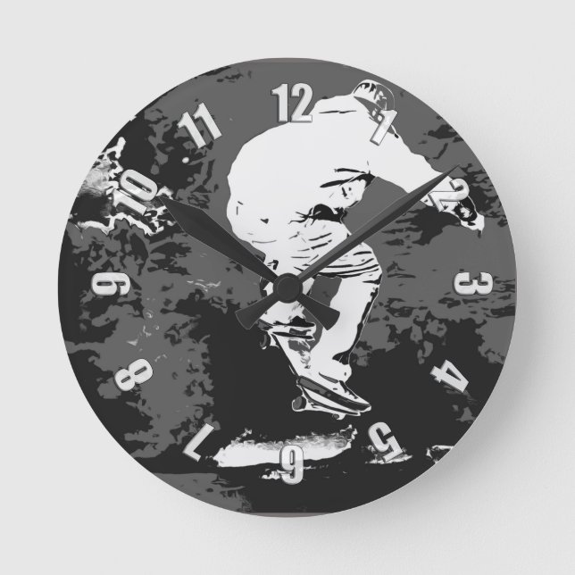 Riding the Storm-Skateboarder Round Clock Rund Klocka (Framsida)