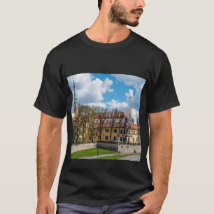 Riga Castle under solnydagen i Riga, Lettland T Shirt