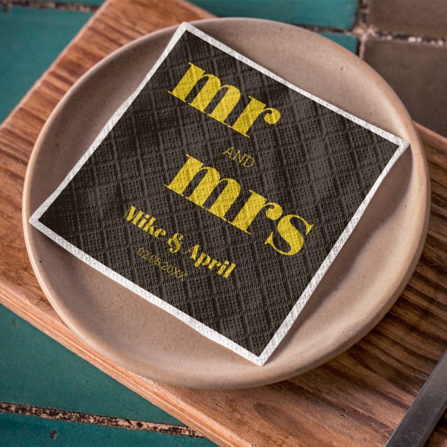 Rik Golden in Black Bröllop Theme Pappersservett (Even your napkin can speak more about your wedding theme.)